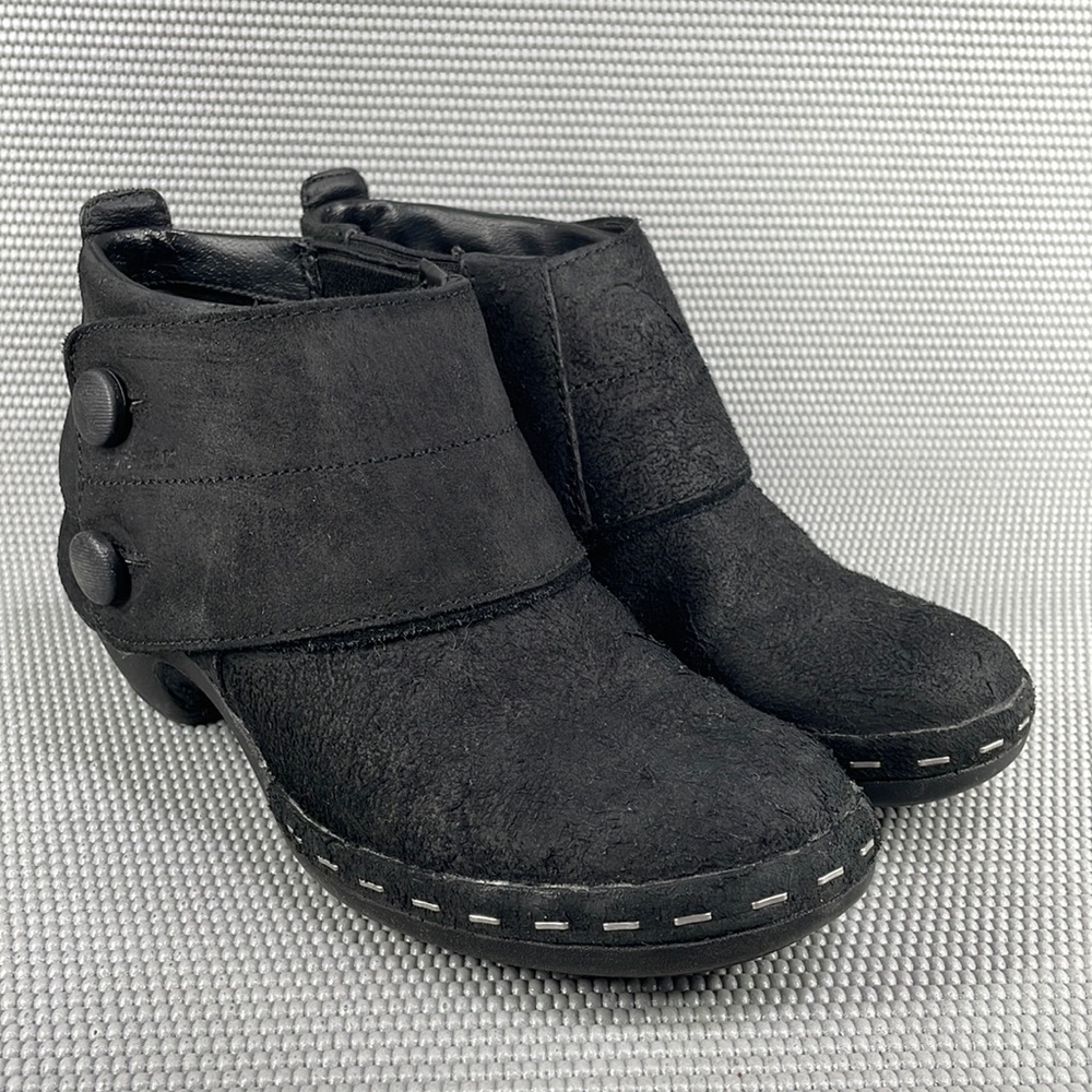 Merrell Women's Leather Booties / Ankle Boots Size 7.5
